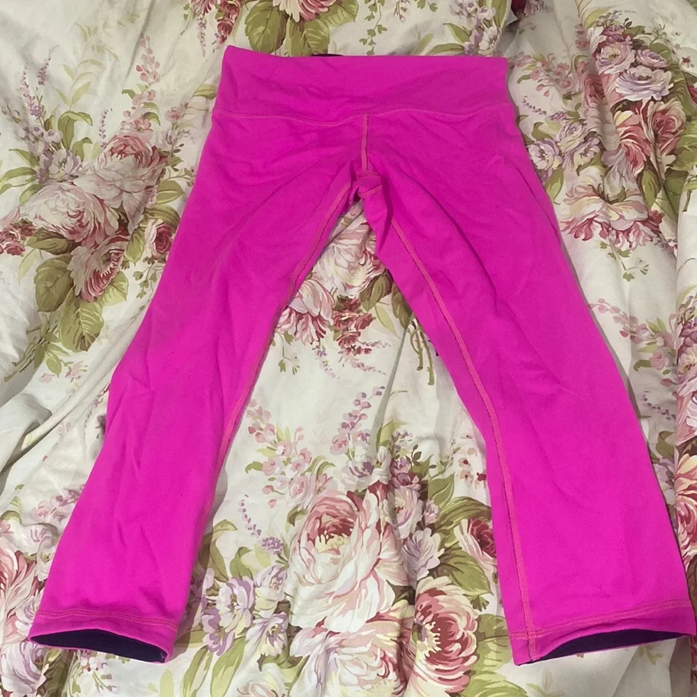 reversible Lululemon capri leggings - Picture 2 of 5
